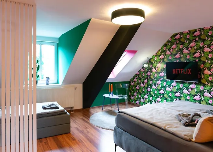 Apartment Pop Art - Balkon, Netflix, Nespresso, Zentral, Messe