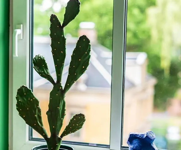 Pop Art - Balkon, Netflix, Nespresso, Zentral, Messe Apartment