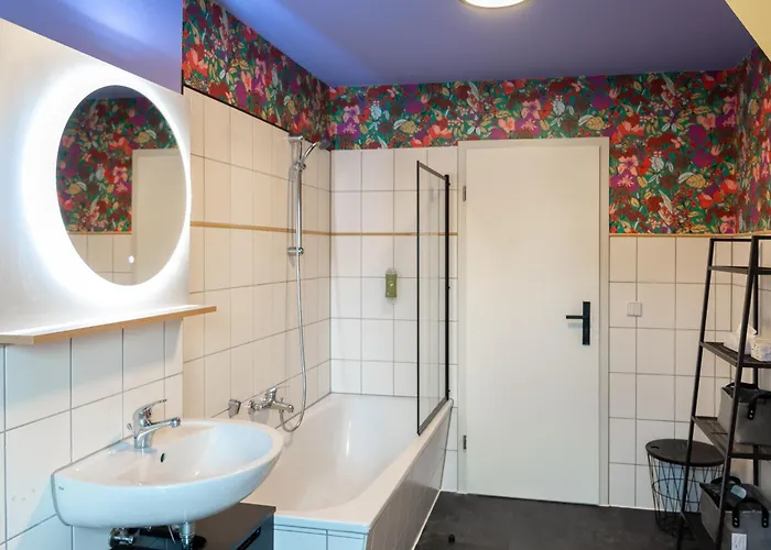 Pop Art - Balkon, Netflix, Nespresso, Zentral, Messe Apartment *